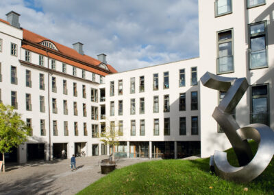 Das Altenpflegeheim Haus der Generationen in den Franckeschen Stiftungen zu Halle an der Saale, Aussenansicht